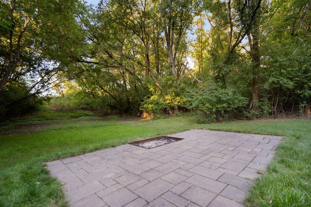 11220 Sunset Trail, Plymouth, MN 55441