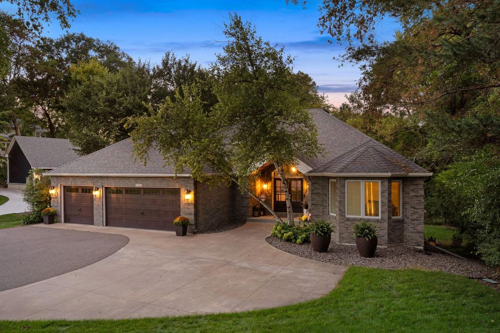 11220 Sunset Trail, Plymouth, MN 55441 — photo 2