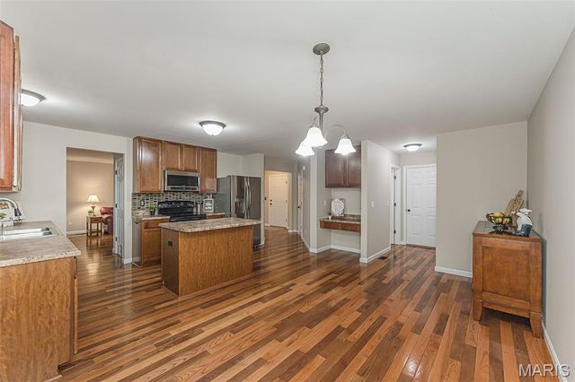 115 Wabash Spur Drive, O'fallon, MO 63366