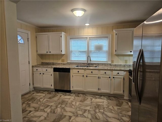 3937 Waddill Street, Winston-salem, NC 27105