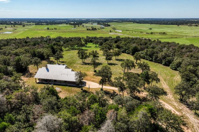 3336 County Road 326, Lexington, TX 78947