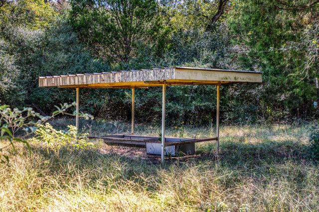 3336 County Road 326, Lexington, TX 78947