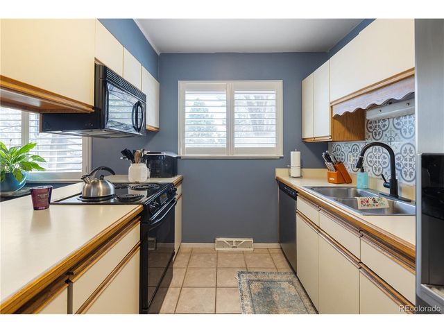 1234 S Wright St, Lakewood, CO 80228