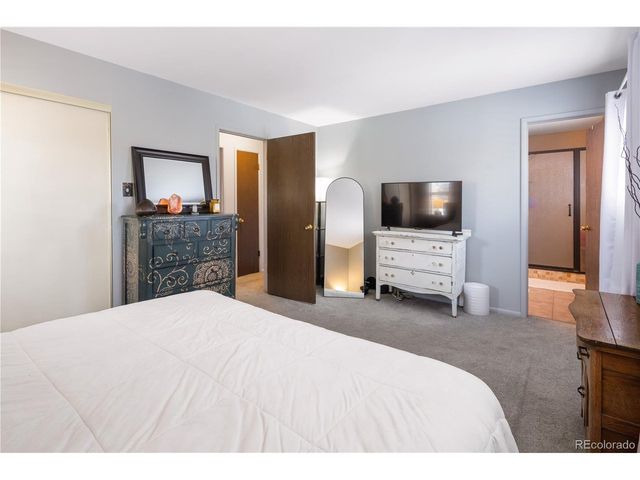 1234 S Wright St, Lakewood, CO 80228