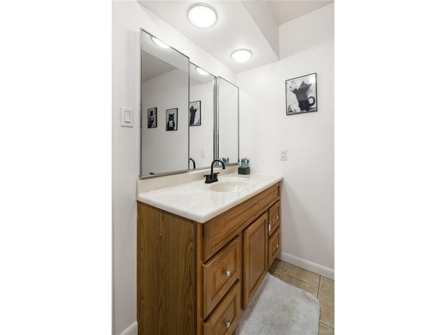 1234 S Wright St, Lakewood, CO 80228