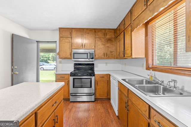 1915 Leigh Drive SW, Conyers, GA 30094