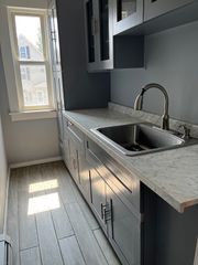 15 Gershom Ave 1, Lowell, MA 01854