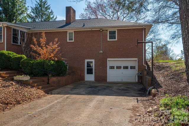 221 Lee Black Road, Cherryville, NC 28021