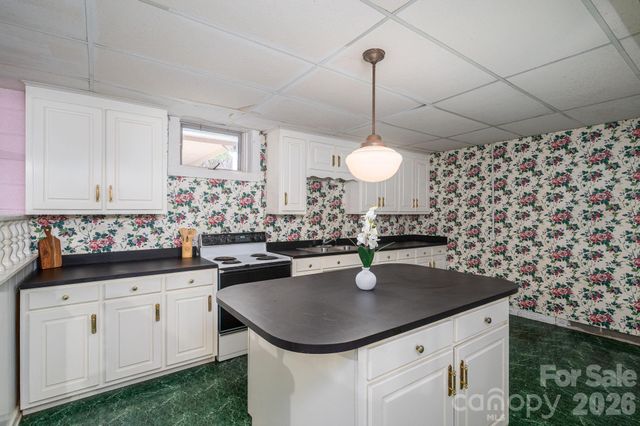 221 Lee Black Road, Cherryville, NC 28021