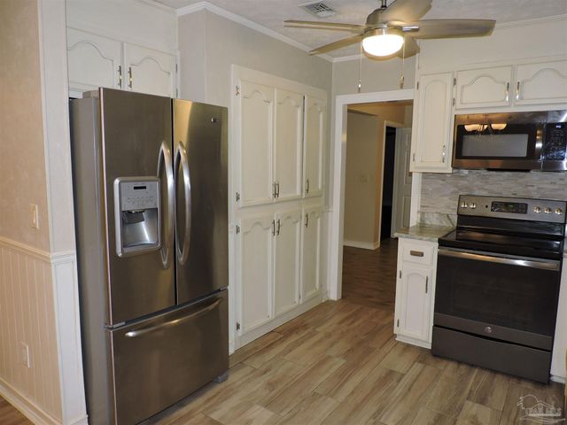 5485 Willard Norris Rd, Milton, FL 32570