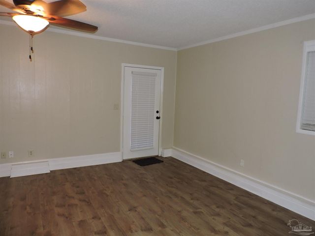 5485 Willard Norris Rd, Milton, FL 32570