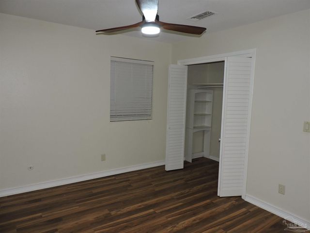 5485 Willard Norris Rd, Milton, FL 32570