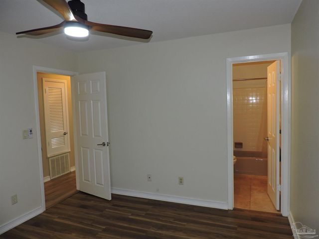 5485 Willard Norris Rd, Milton, FL 32570