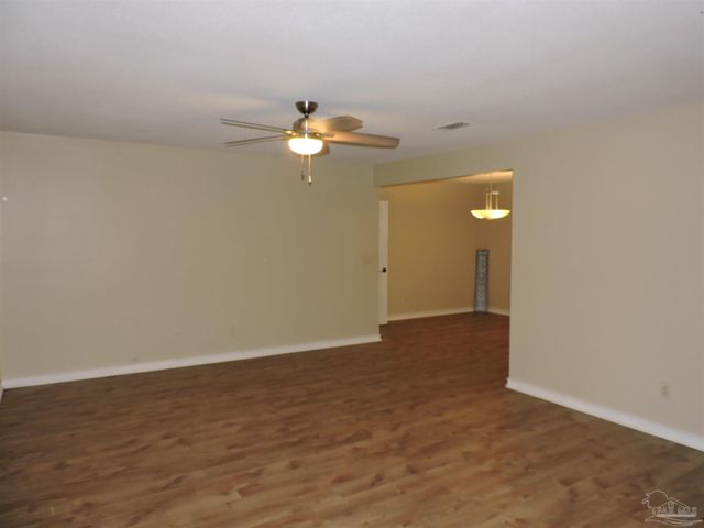 5485 Willard Norris Rd, Milton, FL 32570