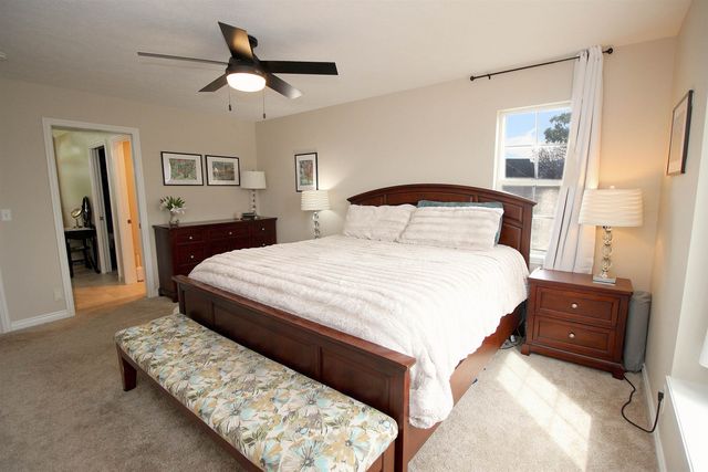 17201 E Galaxy Ln, Greenacres, WA 99016