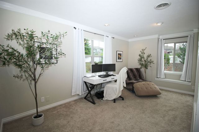 17201 E Galaxy Ln, Greenacres, WA 99016