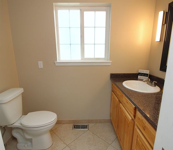 17201 E Galaxy Ln, Greenacres, WA 99016