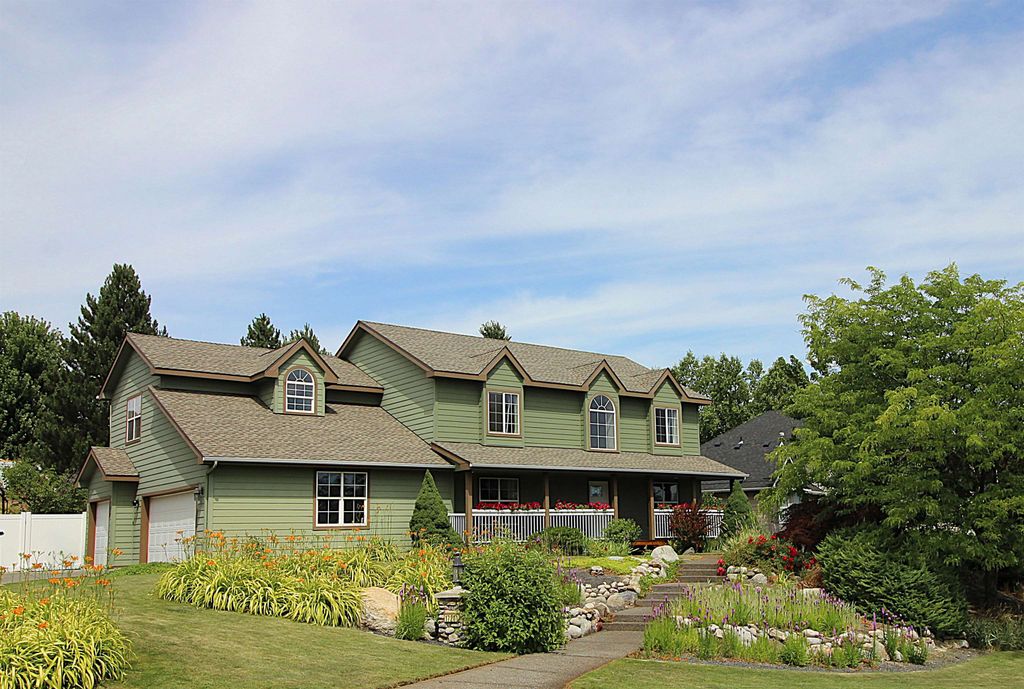 17201 E Galaxy Ln, Greenacres, WA 99016