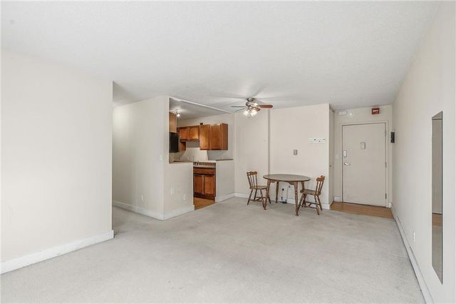 600 E 8th Street 2K, Kansas City, MO 64106
