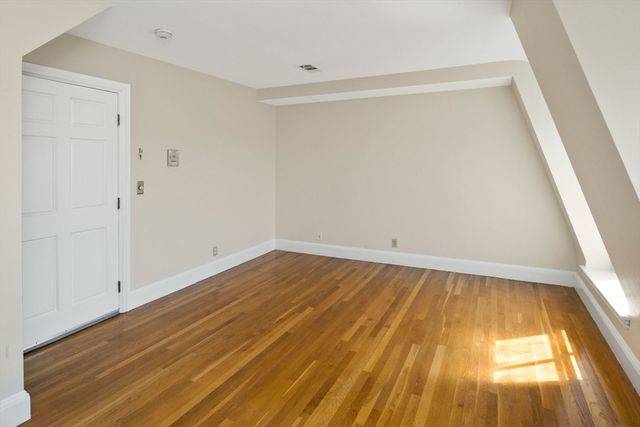 42 W Newton Street A26, Boston, MA 02118