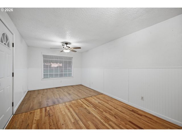 1131 PRINCETON Rd, Woodburn, OR 97071