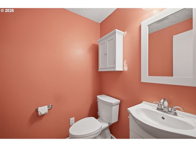 1131 PRINCETON Rd, Woodburn, OR 97071
