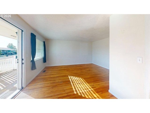 1131 PRINCETON Rd, Woodburn, OR 97071