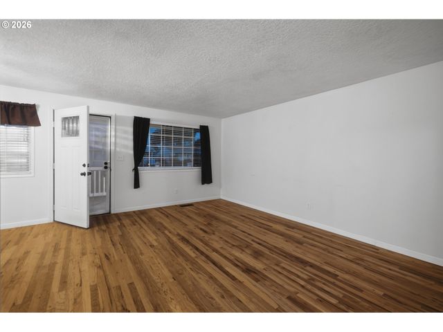 1131 PRINCETON Rd, Woodburn, OR 97071