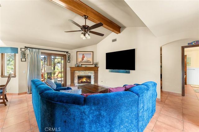 1632 Country Club Drive, Redlands, CA 92373