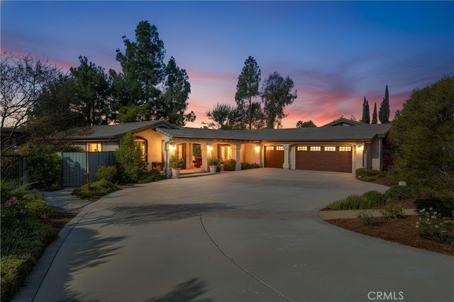 1632 Country Club Drive, Redlands, CA 92373
