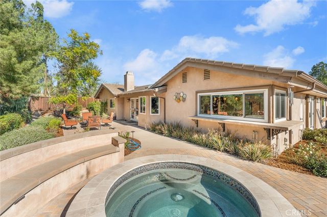 1632 Country Club Drive, Redlands, CA 92373