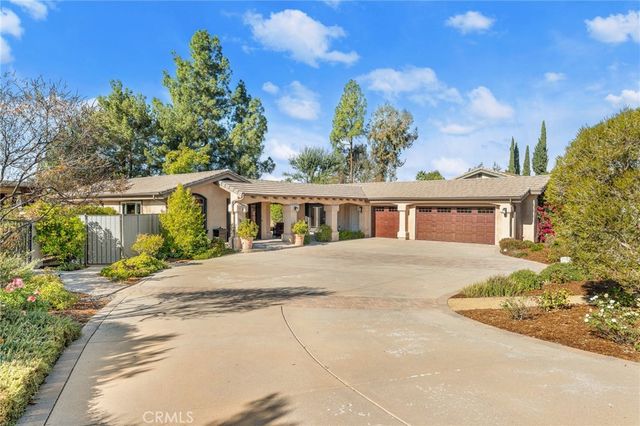 1632 Country Club Drive, Redlands, CA 92373
