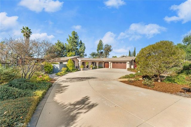 1632 Country Club Drive, Redlands, CA 92373
