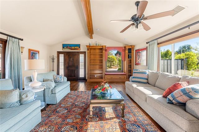 1632 Country Club Drive, Redlands, CA 92373