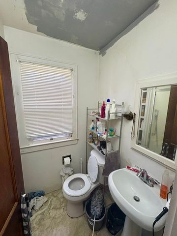 209 Roseland Avenue, Springfield, OH 45503