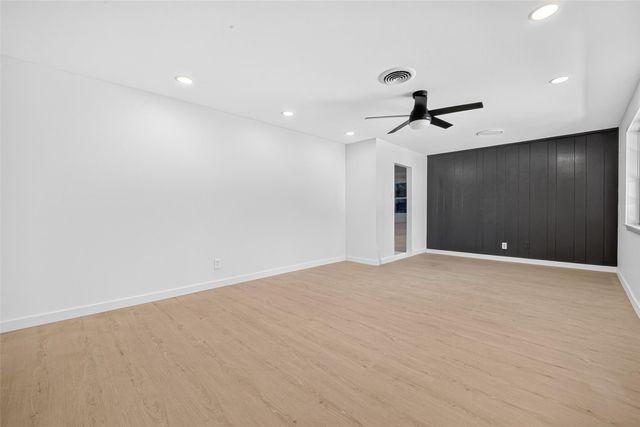6131 Birdwood Road, Houston, TX 77074