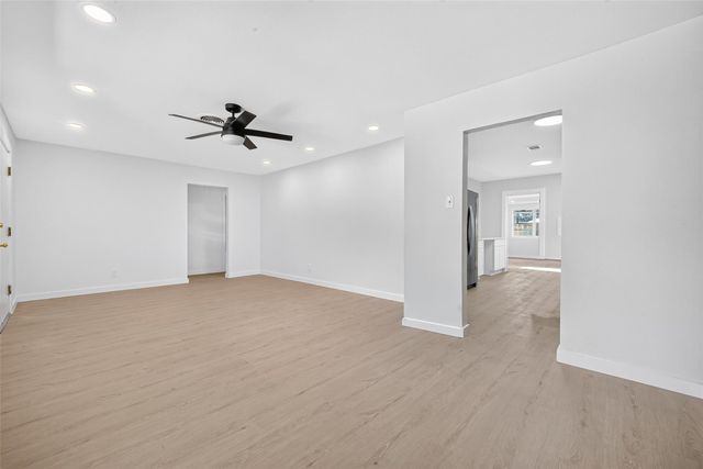 6131 Birdwood Road, Houston, TX 77074