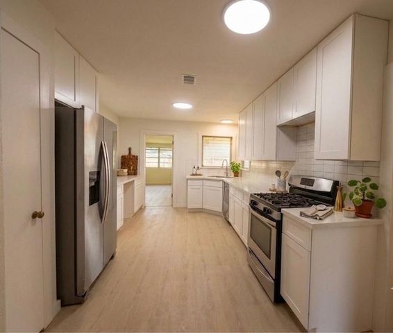 6131 Birdwood Road, Houston, TX 77074