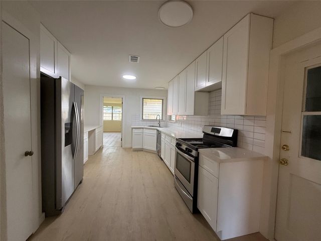 6131 Birdwood Road, Houston, TX 77074
