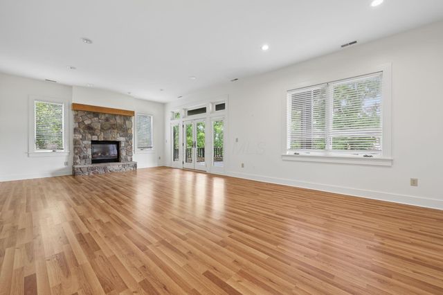 142 Merywen Circle, Granville, OH 43023