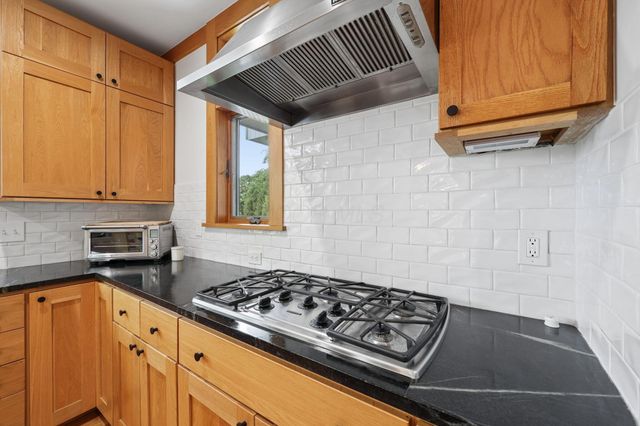 142 Merywen Circle, Granville, OH 43023