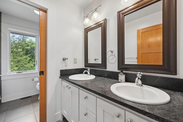 142 Merywen Circle, Granville, OH 43023