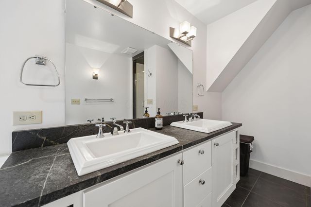 142 Merywen Circle, Granville, OH 43023