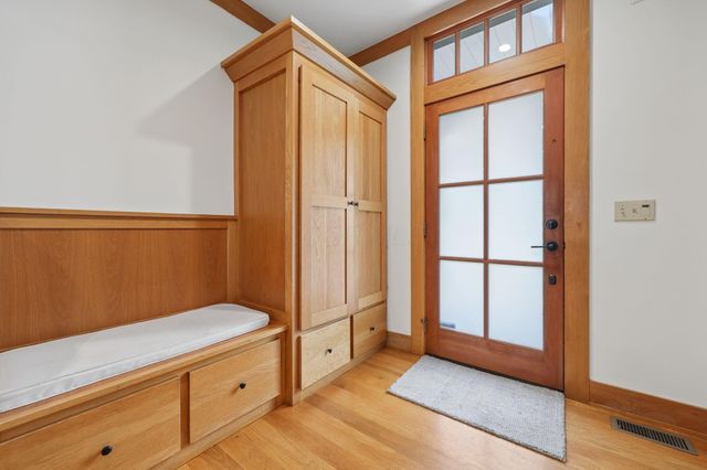 142 Merywen Circle, Granville, OH 43023