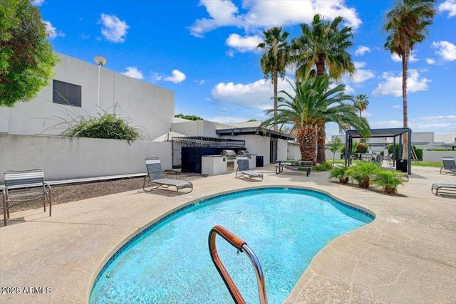 8550 E INDIAN SCHOOL Road F, Scottsdale, AZ 85251