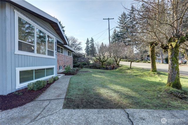 5318 128th Avenue SE, Bellevue, WA 98006