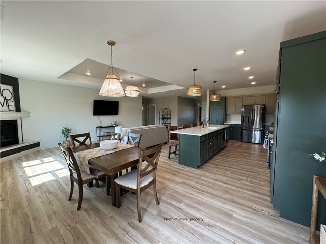 1845 Cottage Ridge Drive, Marion, IA 52302