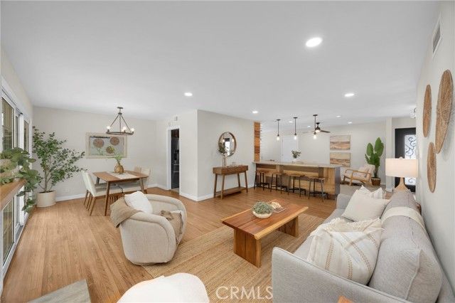 11831 Paseo Bonita, Los Alamitos, CA 90720