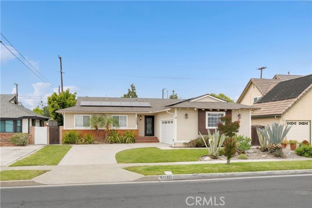 11831 Paseo Bonita, Los Alamitos, CA 90720