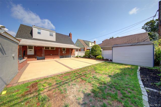 411 Saint John Place, Franklin Square, NY 11010